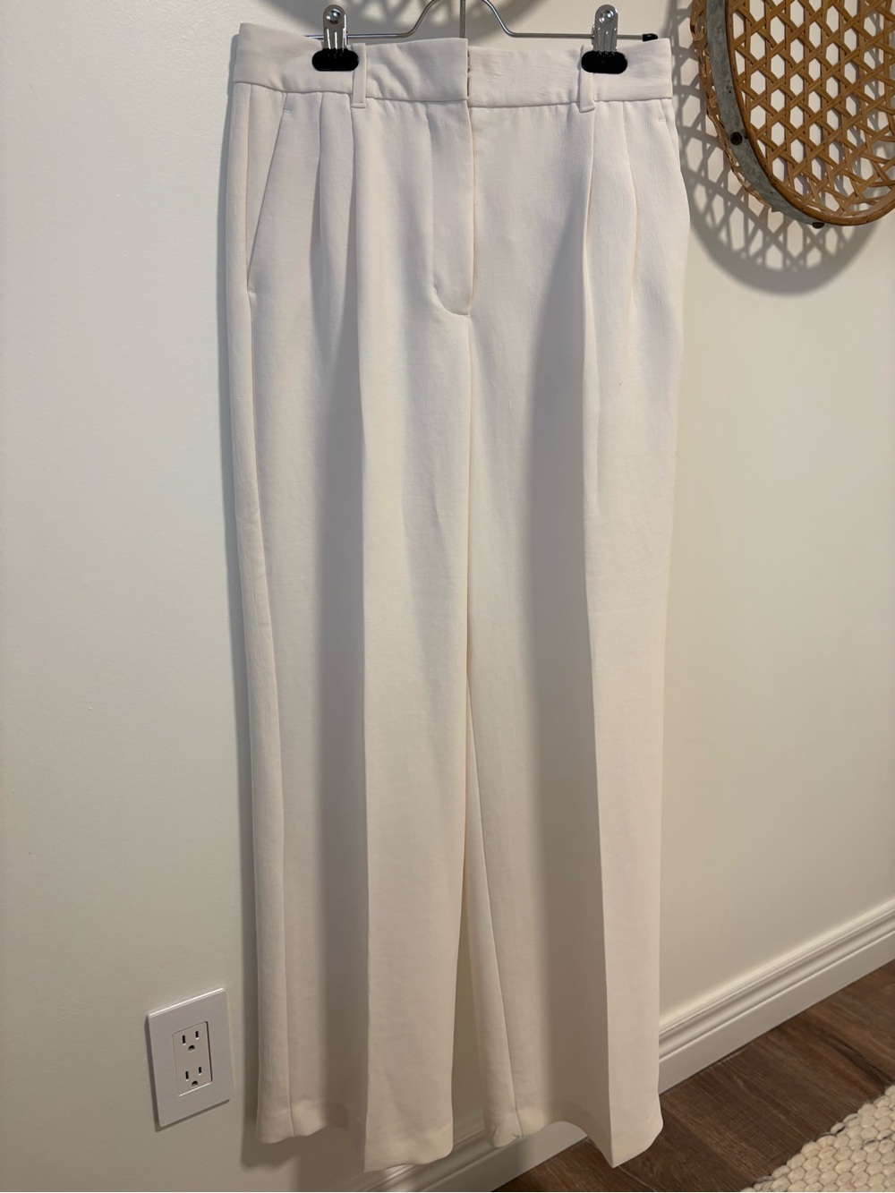 Aritzia Effortless pant & Tailored Vest Set in light birch - Picture 2 of 11